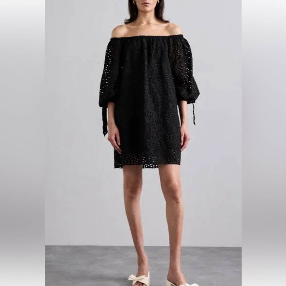Alice + Olivia Black Off-Shoulder Mini Dress